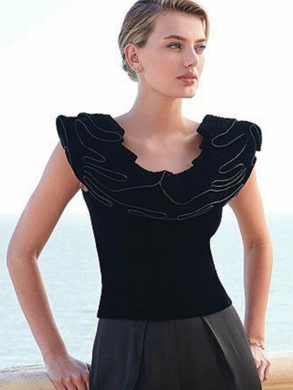 NWT Antonio Melani Gabrielle Black Velvet Ruffle Shoulder Top Size 14